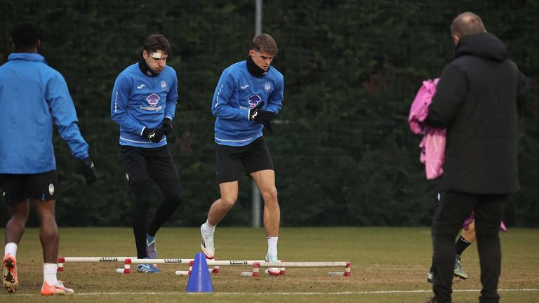 de ketelaere-during MD-1 UCL training Atalanta vs Sturm Graz_0042