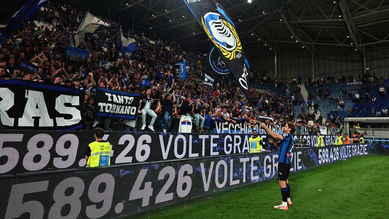 festa_fine_gara-Serie A Enilive 2024-25 giornata 38 Atalanta-Parma_0176