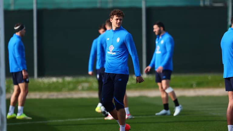 TRAINING-UCL R16  Training-0373