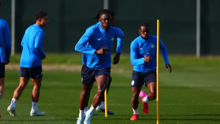 TRAINING-UCL R16  Training-0428