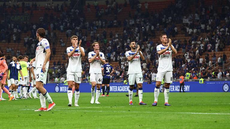 saluto ai tifosi-campionato serie a 2024 - 25 -giornata 3 inter - atalanta-_0027