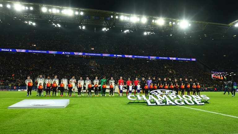 ingresso squadre-UCL KO Play-offs Borussia Dortmund-Atalanta-0769