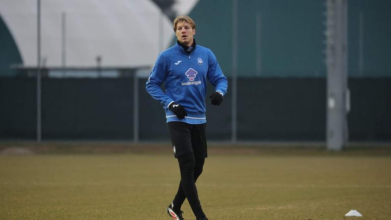 brescianini-during MD-1 UCL training Atalanta vs Sturm Graz_0066