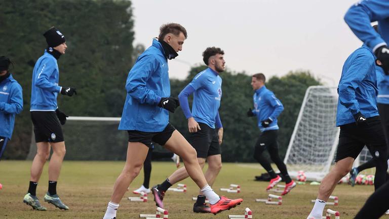 retegui-during MD-1 UCL training Atalanta vs Sturm Graz_0017