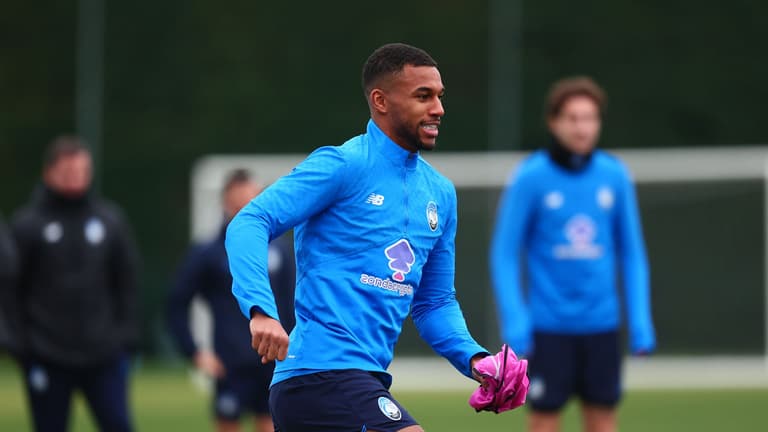 hien isak-UCL KO Play-offs Training-0281