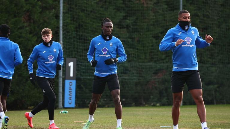 kossounou-during MD-1 UCL training Atalanta vs Real Madrid_0009