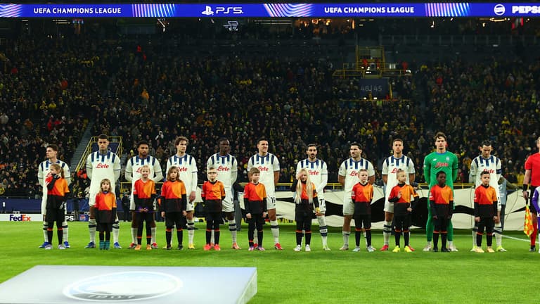 ingresso squadre-UCL KO Play-offs Borussia Dortmund-Atalanta-0767