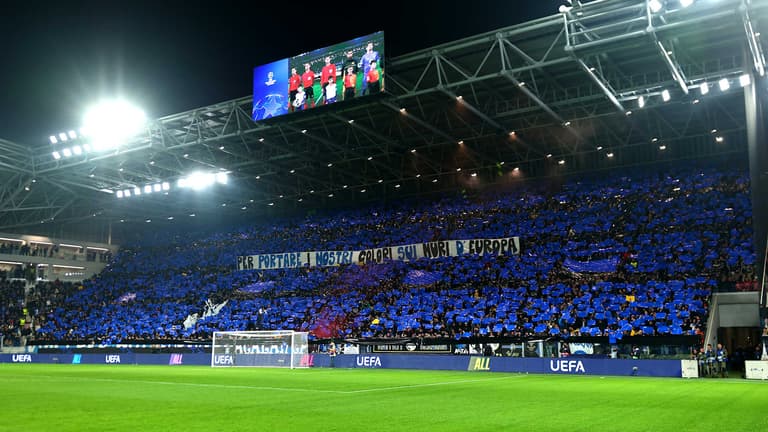 tifosi coreografia-UCL KO Play-offs Atalanta-Borussia Dortmund-0096