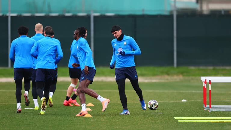 gruppo-UCL KO Play-offs Training-0333