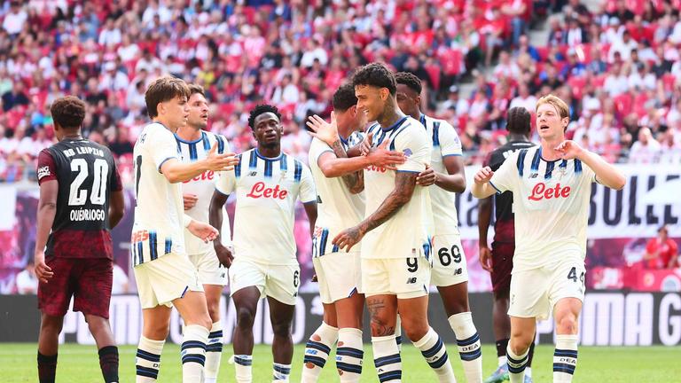 RB Leipzig-Atalanta friendly match 2025/26: esultanza di gruppo al gol di Scamacca