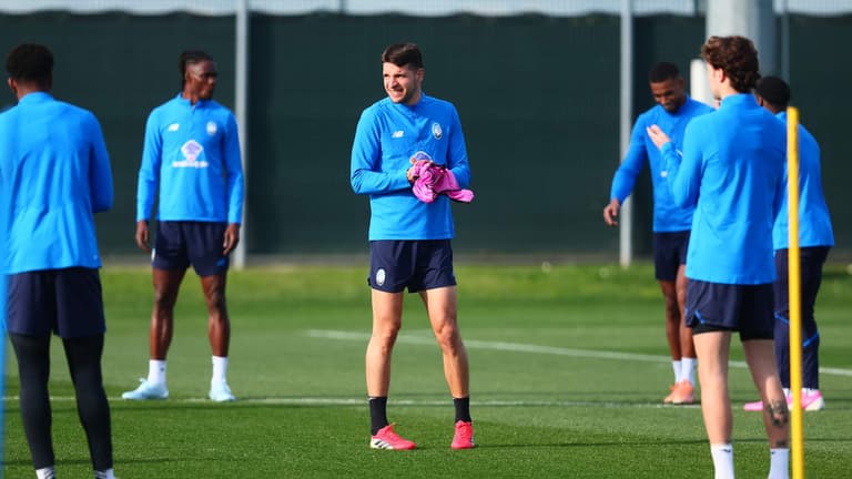 TRAINING-UCL R16  Training-0376