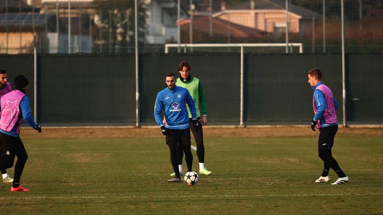 zappacosta-during MD-1 UCL training Atalanta vs Real Madrid_0059