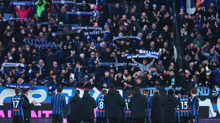 saluto ai tifosi-Serie A Enilive 2024-25 giornata 25 Atalanta-Cagliari_0047