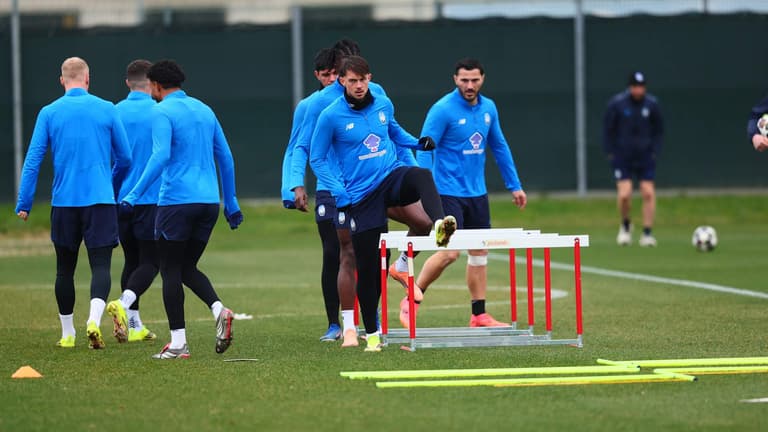 gruppo-UCL KO Play-offs Training-0345