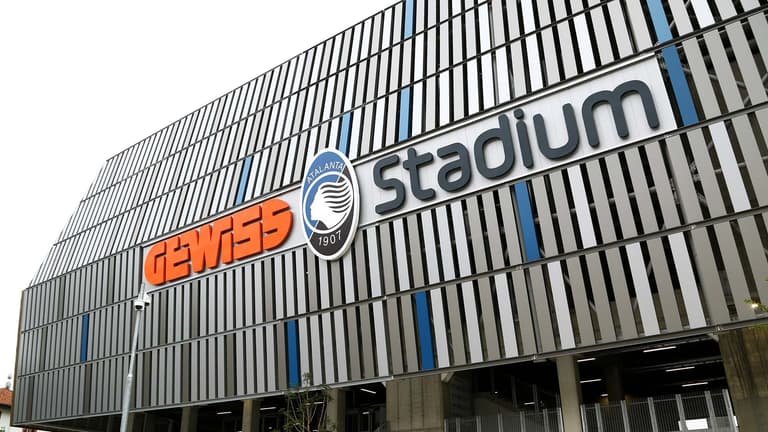 Gewiss Stadium, insegna in Curva Nord Pisani