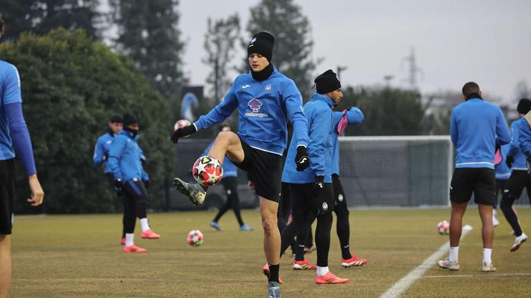 scalvini-during MD-1 UCL training Atalanta vs Sturm Graz_0045