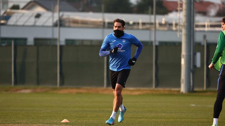 toloi-during MD-1 UCL training Atalanta vs Real Madrid_0049