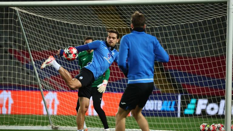 toloi-during training session ahead of the UCL match between FC Barcelona - Atalanta_0132