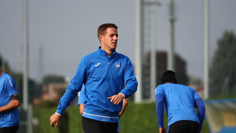 pasalic-during MD-1 UCL training  Atalanta vs Celtic_0036