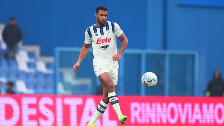 hien isak-Serie A Enilive 25-26 Sassuolo - Atalanta-0421