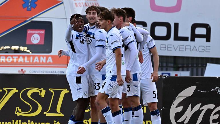 Bernasconi Lorenzo goal 1-2 esultanza - Trento vs Atalanta U23 11-01-2025 114