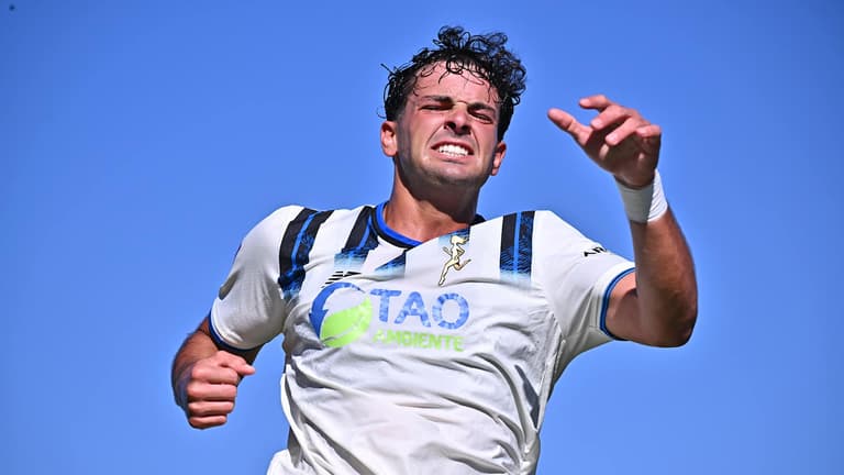 Misitano Giulio goal 0-1 esultanza - Cosenza - Atalanta U23 12-10-2025 179