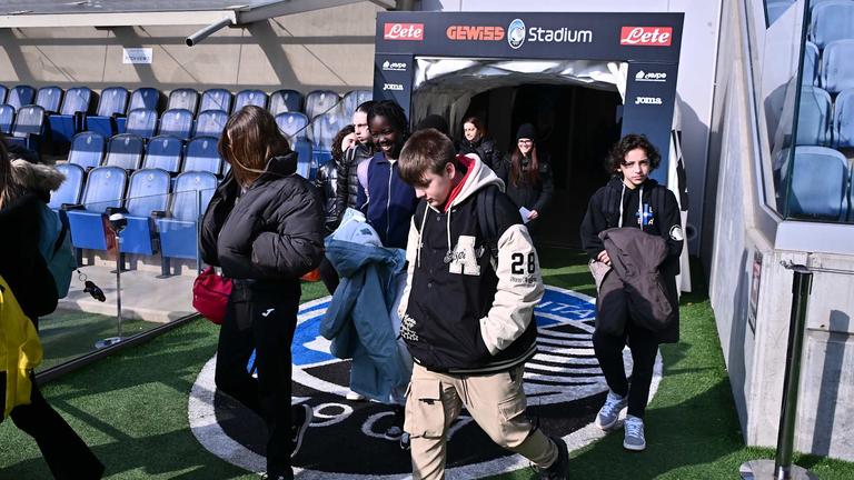 Ingresso in campo | La Scuola allo Stadio 2024/25 | Appuntamento numero 5 | Gewiss Stadium 21-02-2025