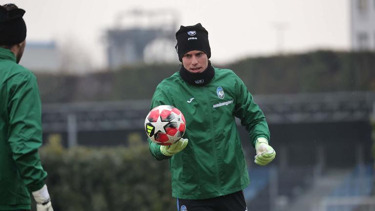 carnesecchi-during MD-1 UCL training Atalanta vs Sturm Graz_0005