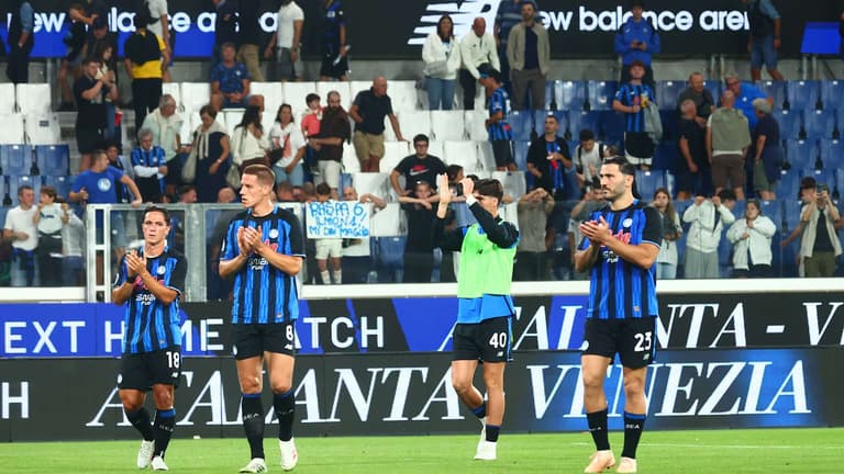 saluto ai tifosi-Serie A Enilive 26-27 Atalanta-Cagliari-0049