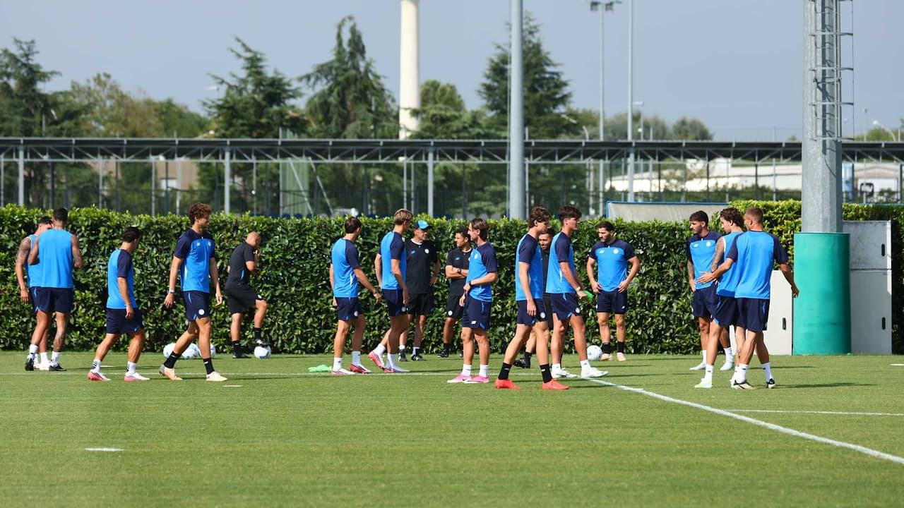 Hapoel Tel-Aviv v Atalanta, the matchday eve training session | UECL playoffs 2nd leg