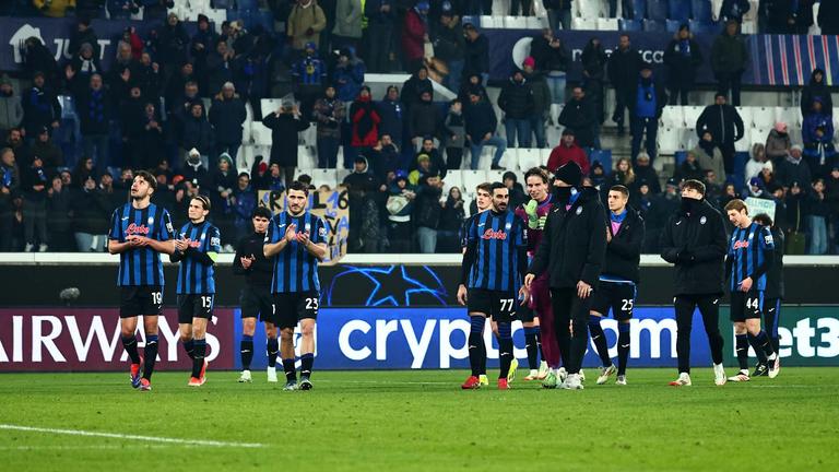 saluto ai tifosi-UCL knockout play-off second leg match between Atalanta and Club Brugge_0049