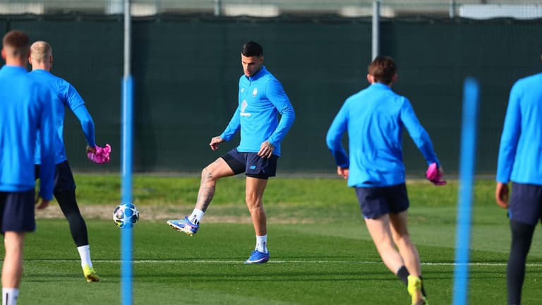 TRAINING-UCL R16  Training-0374