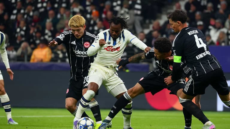 loo-UCL League Phase MD5 Eintracht Frankfurt vs Atalanta-0033