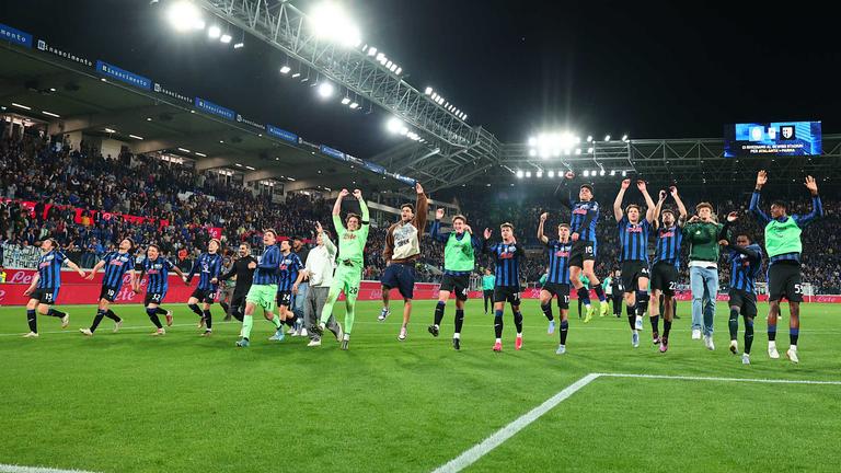 festa a fine partita-Serie A Enilive 2024-25 giornata 36 Atalanta-Roma_0182