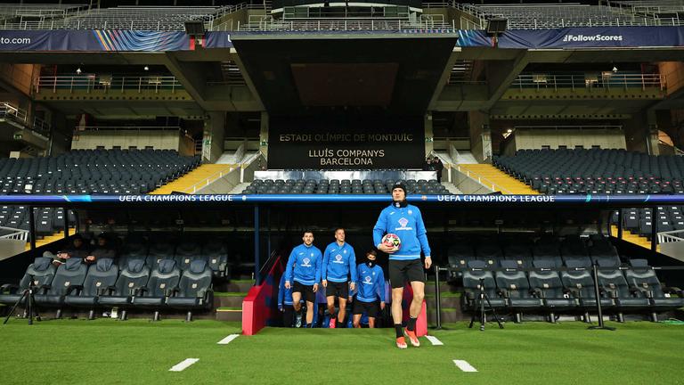 de roon-during training session ahead of the UCL match between FC Barcelona - Atalanta_0080