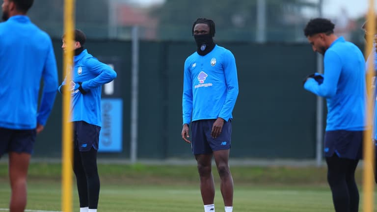 training-UCL League Phase MD7 Training-0187