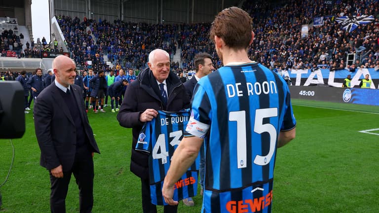 Celebrazione Marten De Roon-Serie A Enilive 25-26 Atalanta-Verona2414