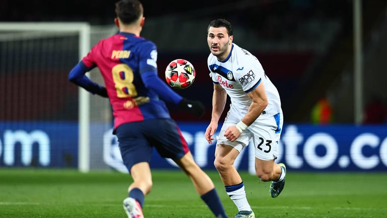 kolasinac-during training session ahead of the UCL match between FC Barcelona - Atalanta_0105