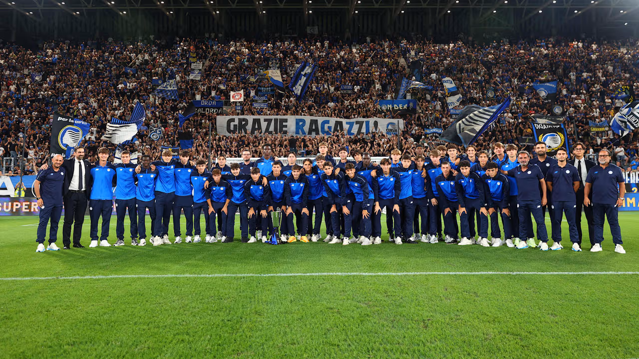Primavera parade the Super Cup at the New Balance Arena