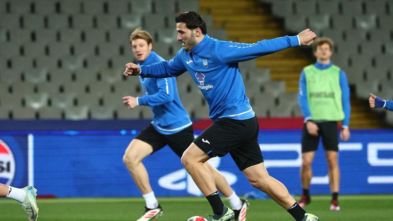 kolasinac-during training session ahead of the UCL match between FC Barcelona - Atalanta_0123