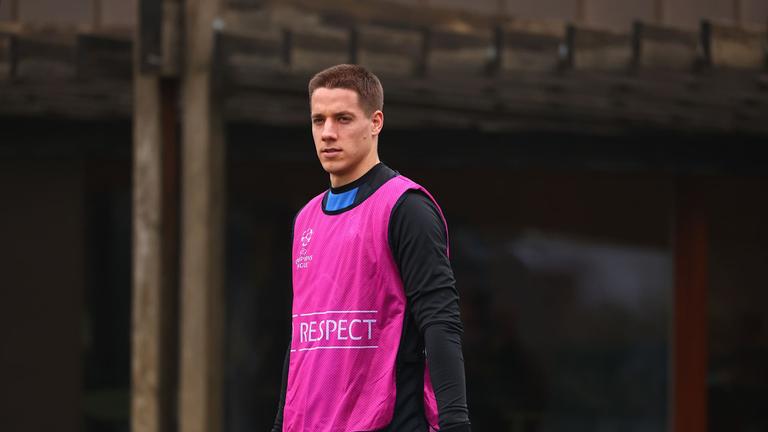 pasalic-during training session ahead of the match Club Brugges - Atalanta UCL knockout phase play-offs 1st leg_0007