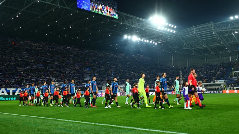 ingresso squadre-UCL League Phase MD7 Atalanta vs Athletic Club-0622