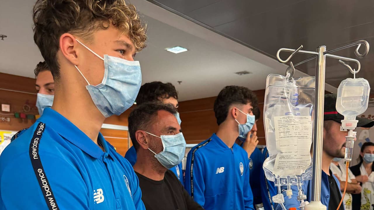 Atalanta's holiday Cheers in the Pediatric Wards