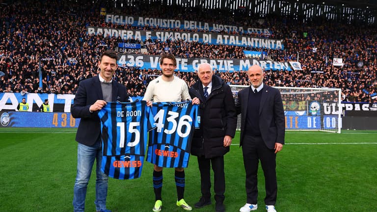 Celebrazione Marten De Roon-Serie A Enilive 25-26 Atalanta-Verona2419