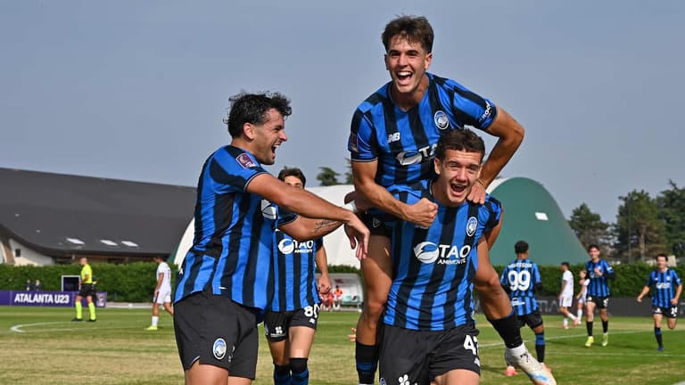 Levak Sergej goal 2-0 esultanza con Manzoni Alberto sulle spalle - Atalanta U23 - Trapani 19-10-2025 105