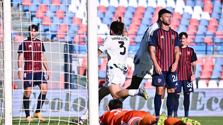 Simonetto Federico goal 1-2 esultanza - Cosenza - Atalanta U23 12-10-2025 221