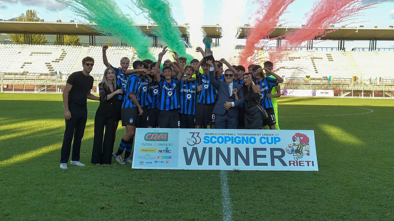 Atalanta U17 winners of the Scopigno Cup