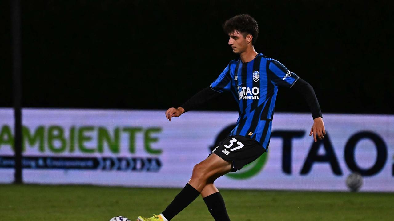 Navarro featuring for Spain U19s