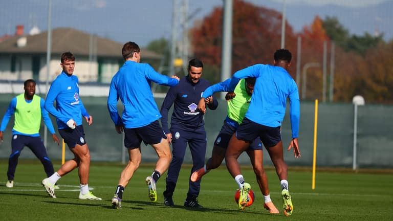 Raffaele Palladino Head Coach-Atalanta training session--1385