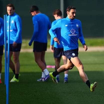 TRAINING-UCL R16  Training-0430